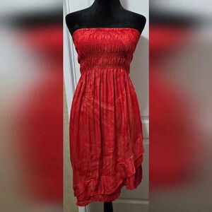 Chic Strapless Red Dress